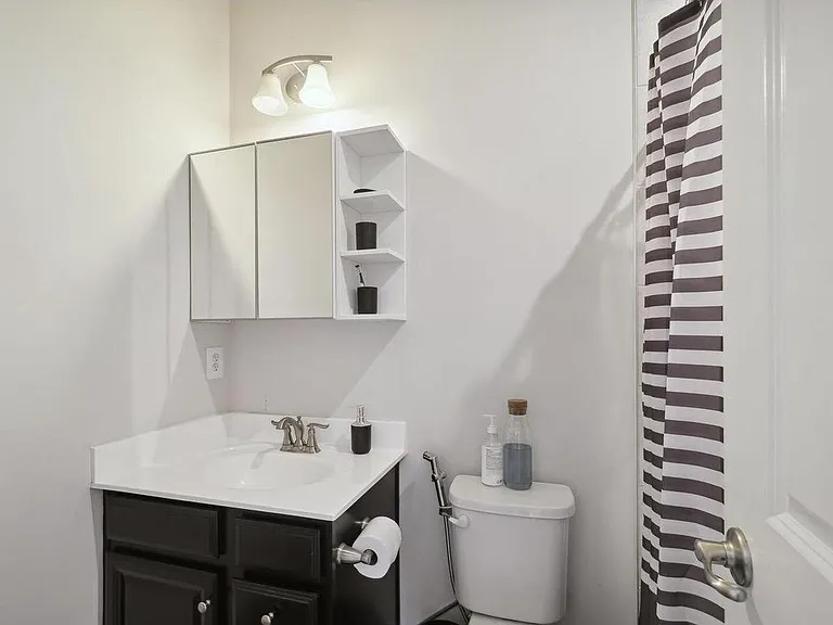 Upper level bathroom