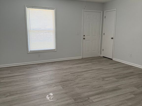 5th image of 705 Dane St