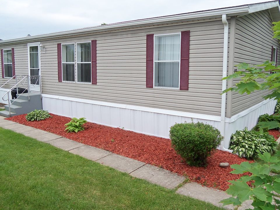 1st image of 13 Juniper Dr