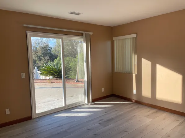 1872 Lendee Dr, Escondido, CA 92025