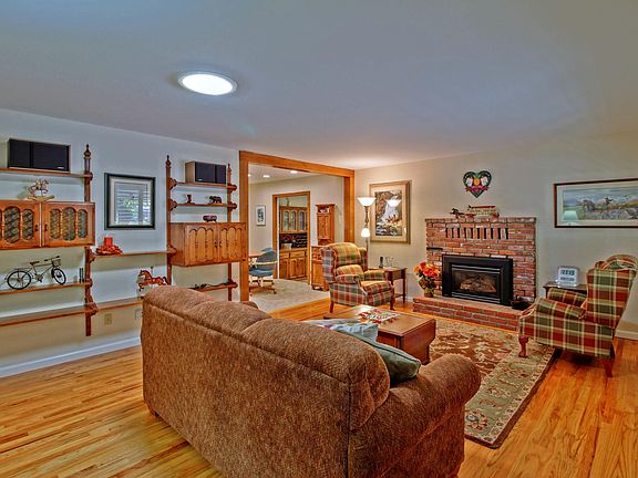 2nd image of 9889 Cow Creek Dr
