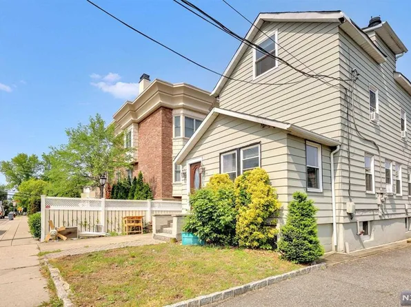 2179 Edwin Ave, Fort Lee, NJ 07024