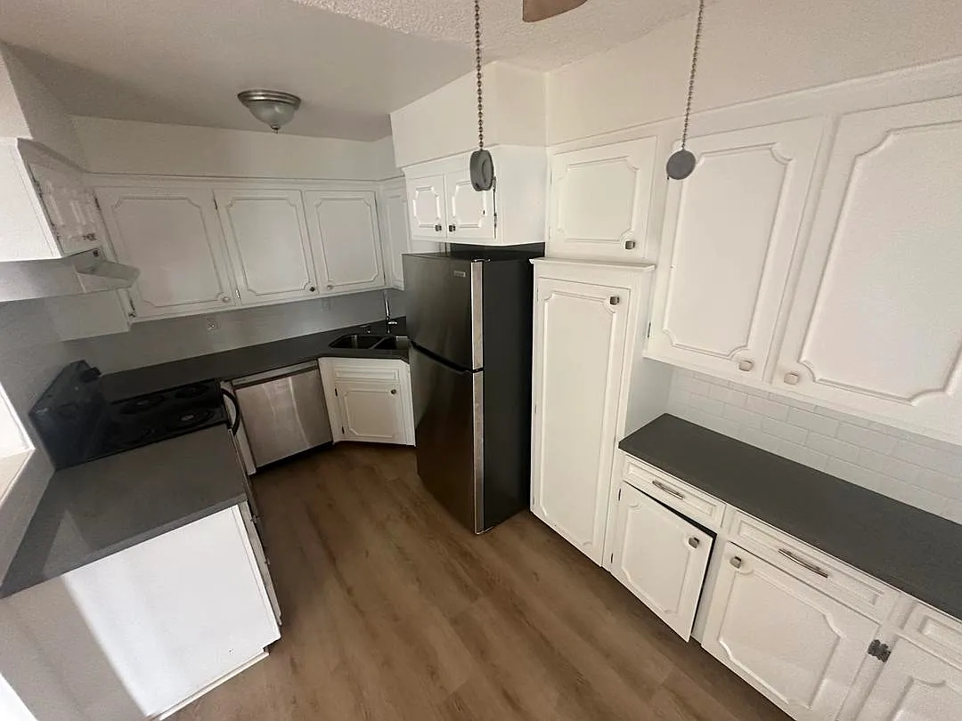 2 bed, 1.5 bath, $2,295 — Photo 3