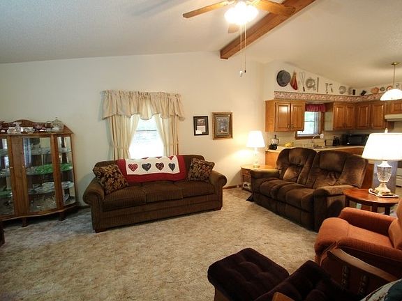2nd image of 442 Plum Hollow Blvd