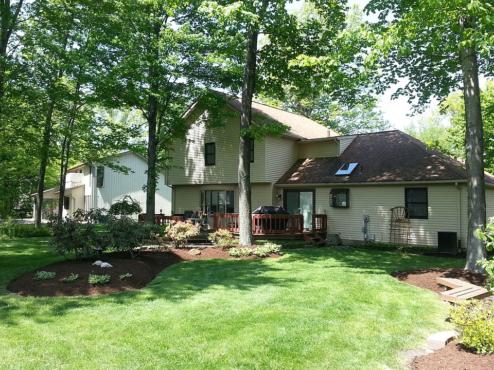 2nd image of 29967 Sycamore Oval