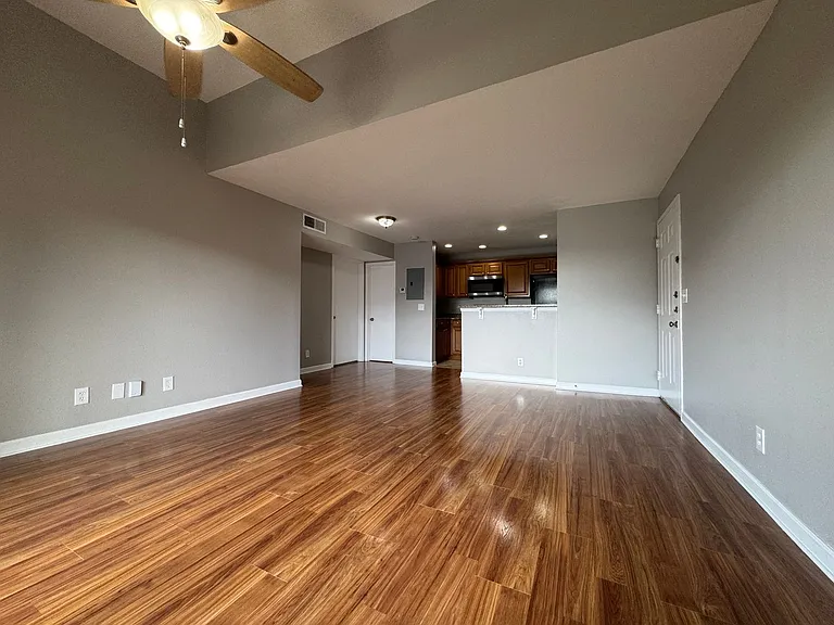 390 Lake Placid Ct #303 — Photo 12