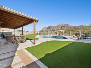 103 S Sixshooter Rd, Apache Junction, AZ 85119