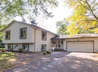 7243 Pinehurst Rd, Saint Paul, MN 55115