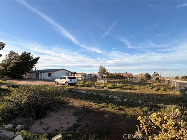 13958 Sage St, Oak Hills, CA 92344