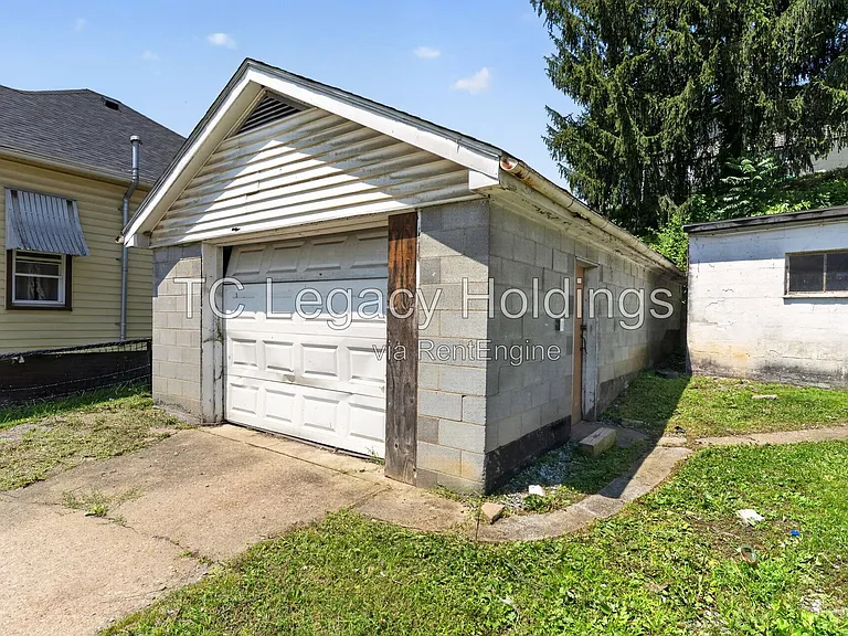 87 Crisfield St — Photo 33