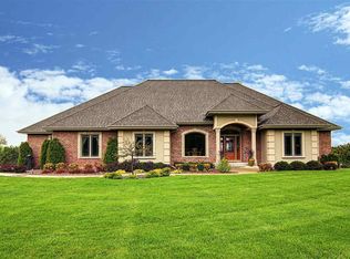 2018 Uphoff Rd, Cottage Grove, WI 53527