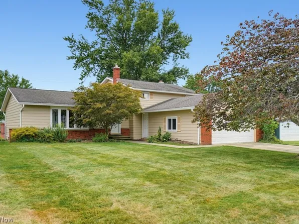16331 Canterbury Dr, Strongsville, OH 44136