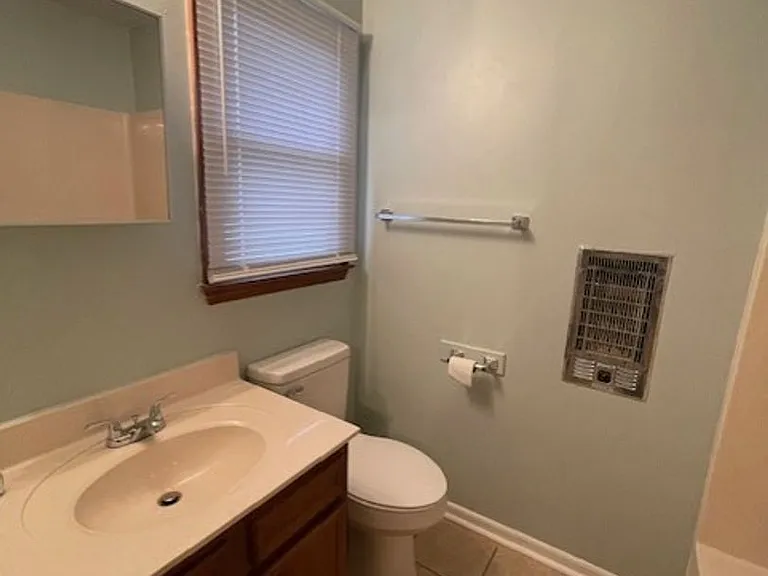203 E Webb St — Photo 11