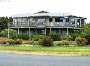 3085 Beach Loop Dr SW, Bandon, OR 97411