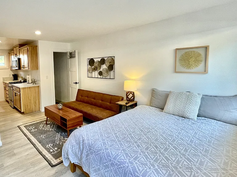 4091 Greenwood Rd #3 — Photo 5