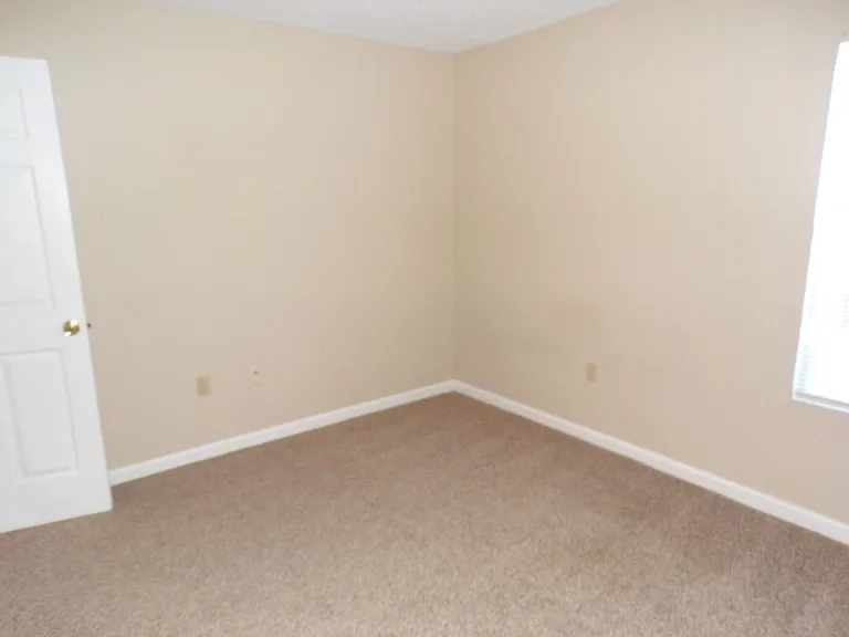 20 Old South Ct #20E — Photo 13