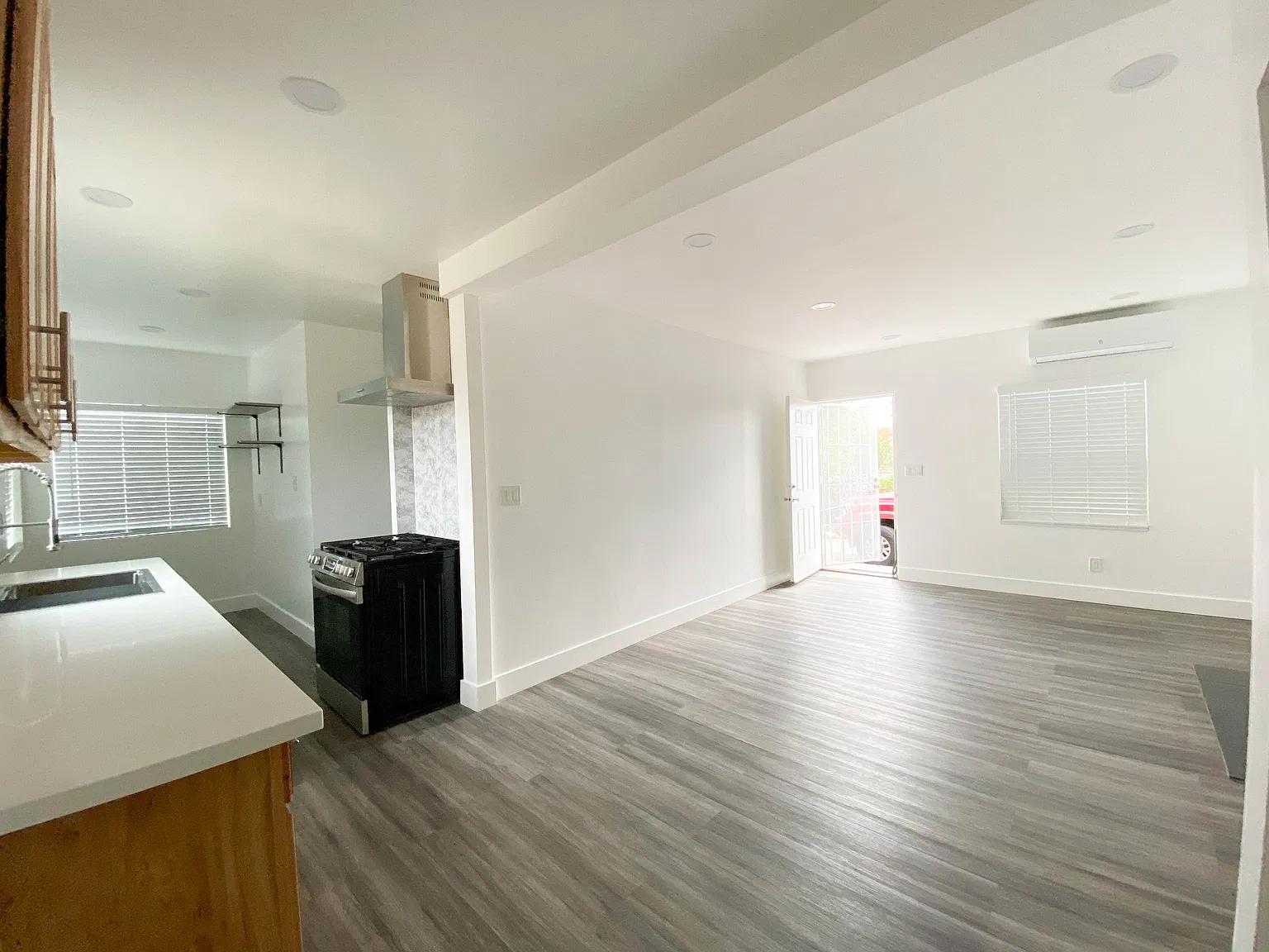 1 bed, $1,895 — Photo 4