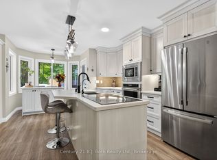 83 Wozniak Rd, Penetanguishene, ON L9M 1W6