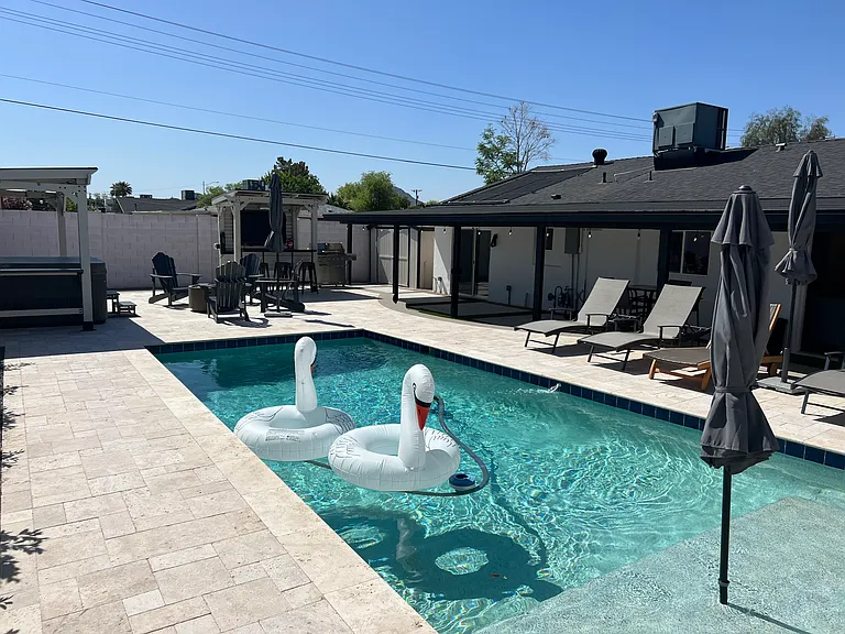 8201 E Mitchell Dr — Photo 8