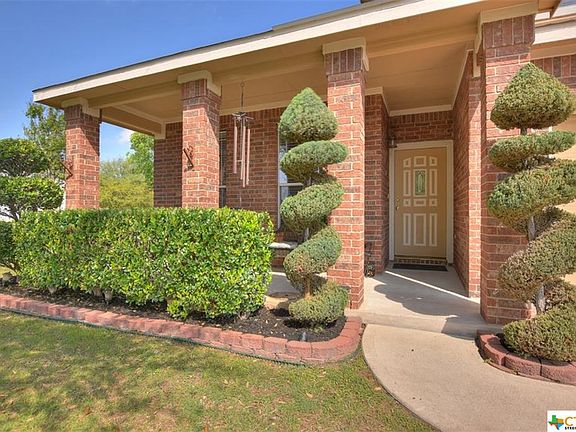 2nd image of 501 Glen Valley Ln