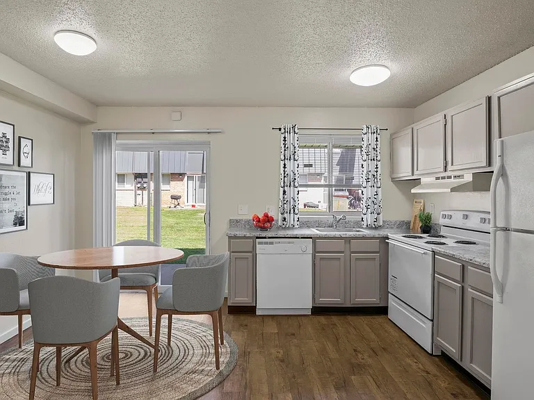Westport Crossing Apartments — Photo 72