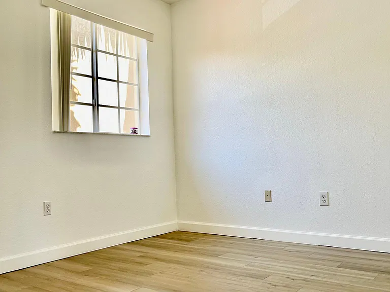 21477 SW 85th Psge — Photo 18