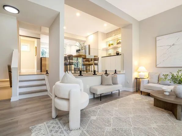 550 Childs Dr #7, Milton, ON L9T 3P3