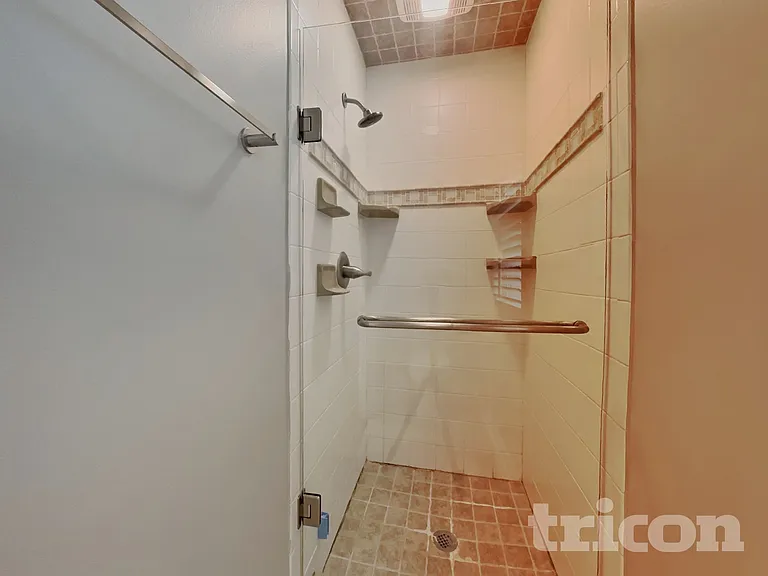 409 Wind Haven Ln — Photo 10