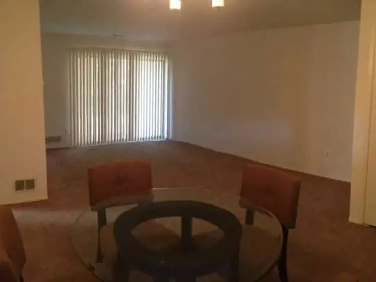 Woodcrest Apartments — Photo 5
