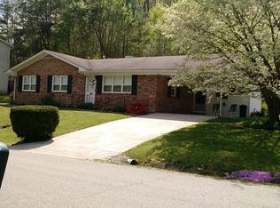 145 Hill N Dale Rd, Morehead, KY 40351