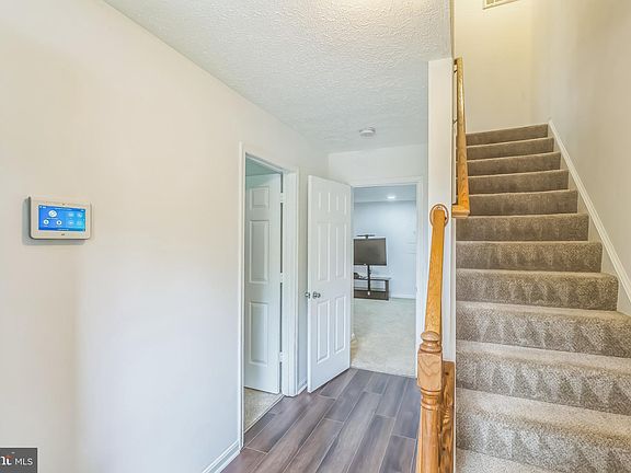 5th image of 521 Clint Ln