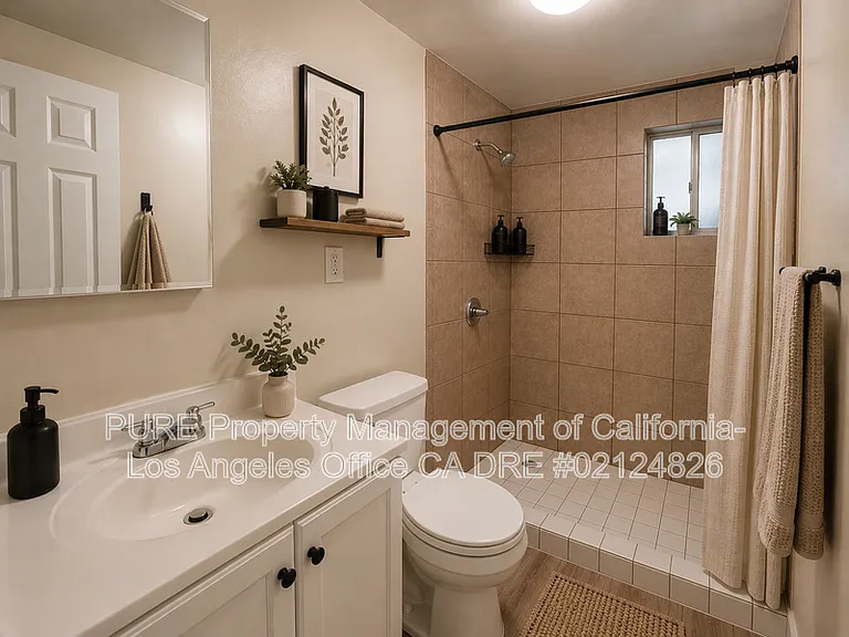 2219 Pacific Coast Hwy #16 — Photo 7
