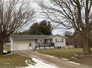 830 W Burnside Rd, Fostoria, MI 48435