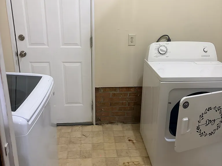 1029 Middleton St — Photo 18