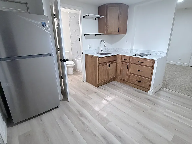 2817 Touraine Ave #B — Photo 5