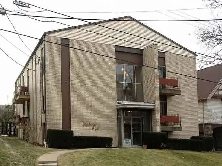 Pipestone Properties — Photo 16