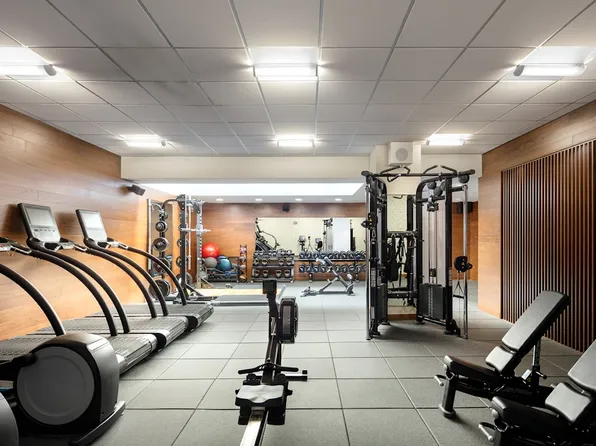 535 West 23rd Street image 7 of 13