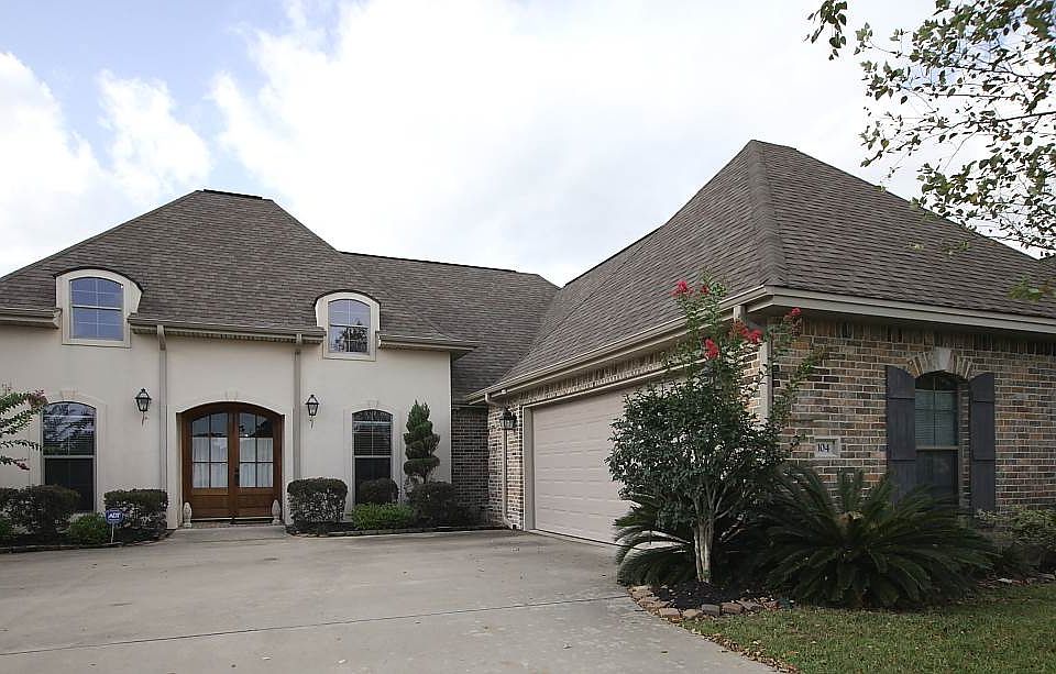 1st image of 104 Dolton Dr