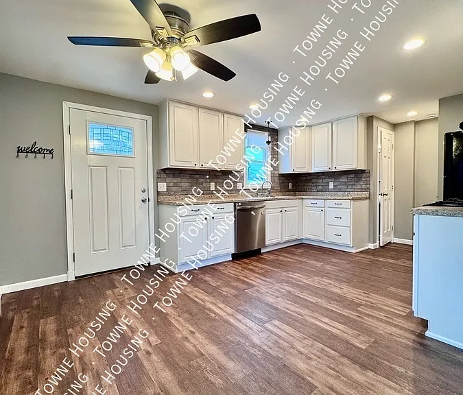 757 Remington Dr #1 — Photo 3