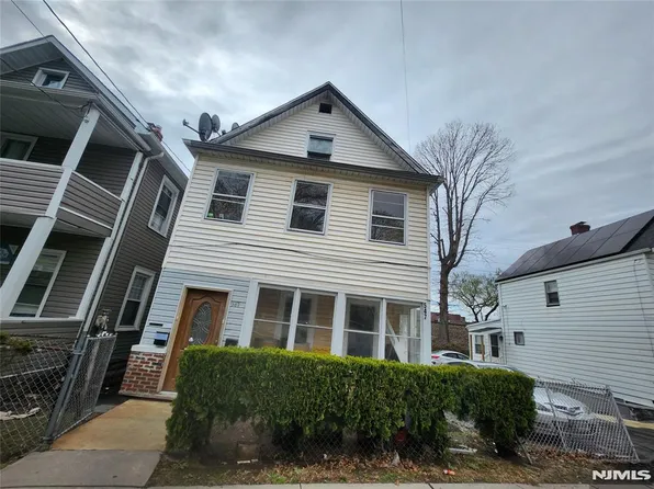 547 Scotland Rd, Orange, NJ 07050