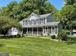11612 Holly Briar Ln, Great Falls, VA