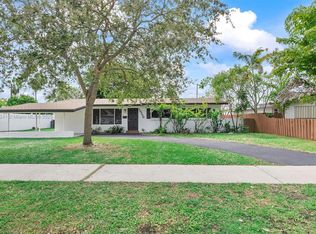 10250 Pan American Dr, Cutler Bay, FL 33189