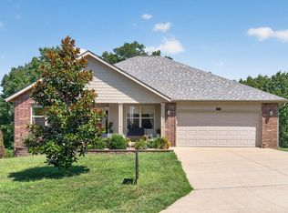 200 N Point Ct, Branson, MO 65616