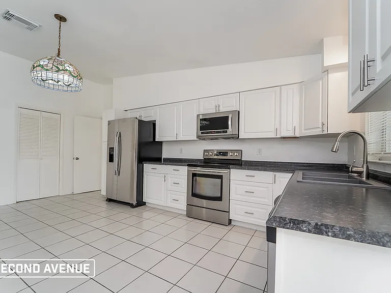 8617 Shumock Ave — Photo 5