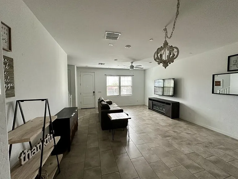 4077 S Sabrina Dr #124 — Photo 4