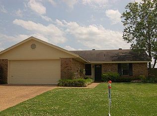3110 Le Oaks Dr, Bossier City, LA 71111