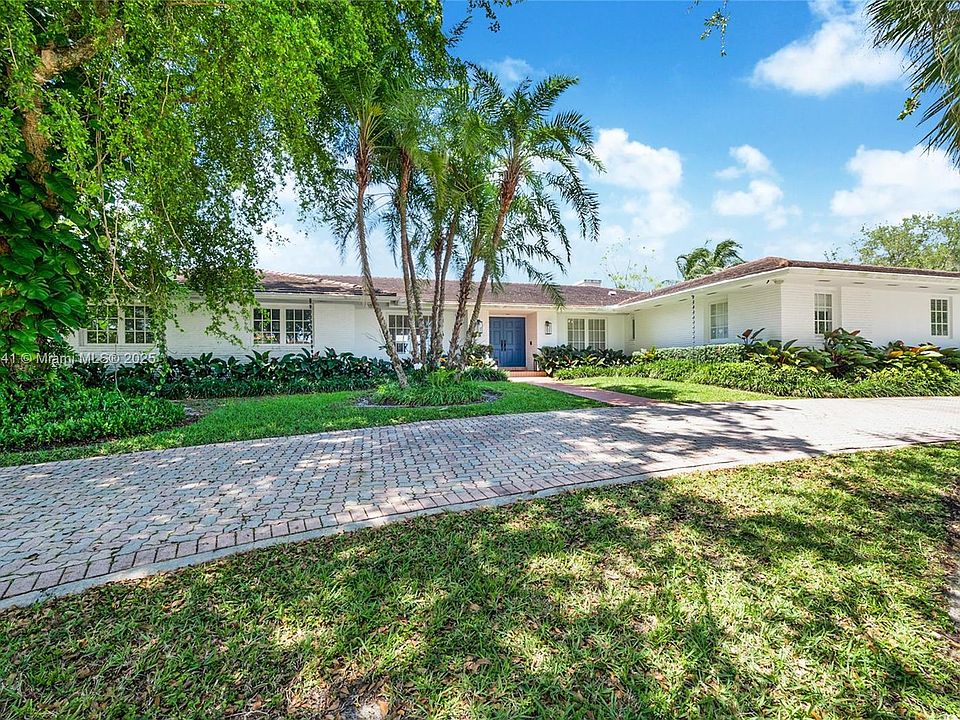 1st image of 610 Marquesa Dr