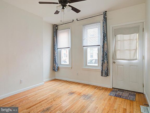 4th image of 1116 E Wilt St