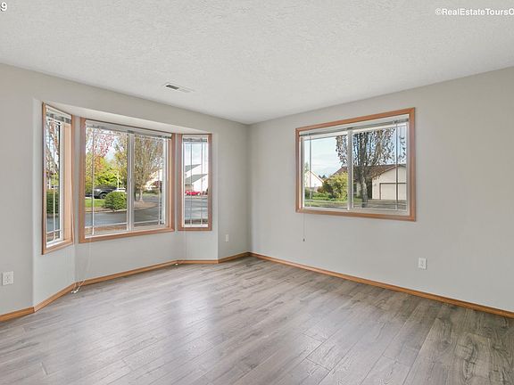 5th image of 2002 SE 62nd Ave