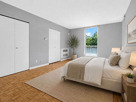3rd image of 33 Pond Ave APT 609